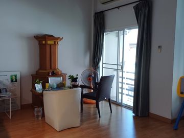 3 Bedroom Townhouse for sale at The Roof Cheangwattana