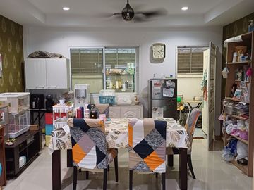 3 Bedroom Townhouse for sale at The Roof Cheangwattana