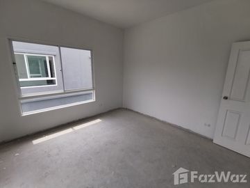 3 Bedroom Townhouse for sale at The Rich Ville Ratchaphruek - Rattanathibet