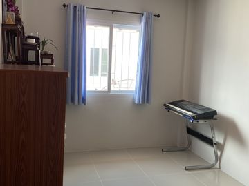 3 Bedroom Townhouse for sale at Baan Montatip 5
