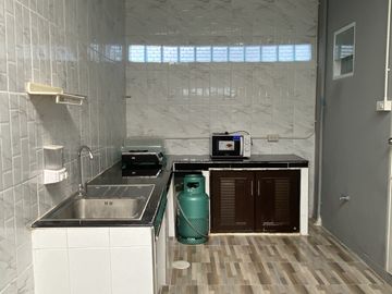 3 Bedroom Townhouse for sale at Baan Montatip 5