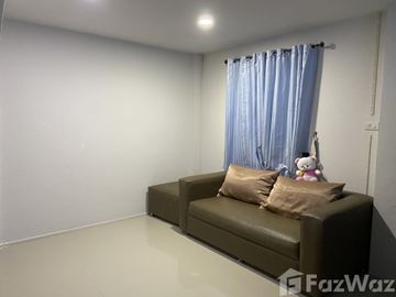 3 Bedroom Townhouse for sale at Baan Montatip 5
