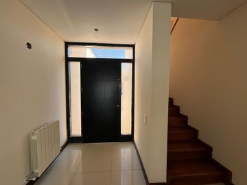Casa en venta en Barrio La Barraca. Guaymallén