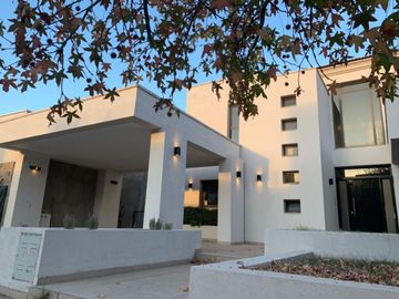 Casa en venta en Barrio La Barraca. Guaymallén