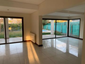 Casa en venta en Barrio La Barraca. Guaymallén