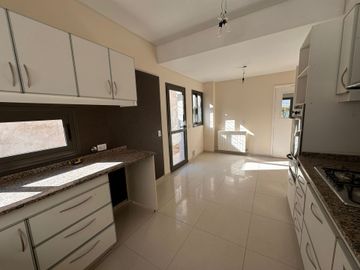 Casa en venta en Barrio La Barraca. Guaymallén