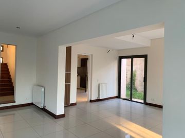 Casa en venta en Barrio La Barraca. Guaymallén