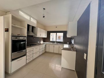 Casa en venta en Barrio La Barraca. Guaymallén
