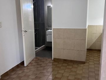 Departamento Tipo Casa en alquiler en Lomas de Zamora Oeste