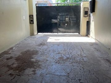 Departamento Tipo Casa en alquiler en Lomas de Zamora Oeste