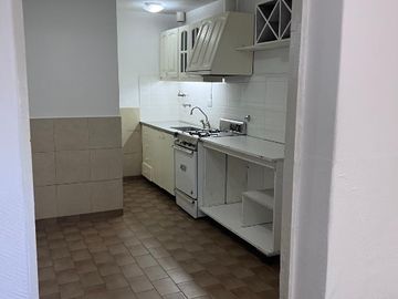 Departamento Tipo Casa en alquiler en Lomas de Zamora Oeste