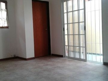 Chalet PH en alquiler en Haedo Sur