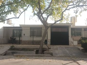 Venta Casa 6° Sección, Ciudad, Mendoza.
