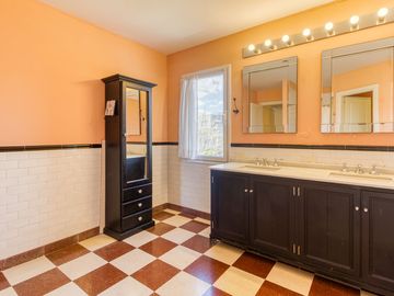CASA EN VENTA AL AGUA EN NORDELTA
