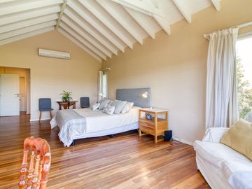 CASA EN VENTA AL AGUA EN NORDELTA