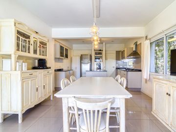 CASA EN VENTA AL AGUA EN NORDELTA
