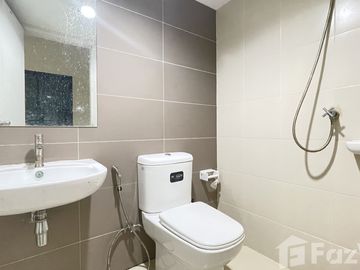3 Bedroom Townhouse for sale at The Connect Watcharaphon - Phoemsin
