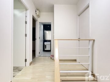 3 Bedroom Townhouse for sale at The Connect Watcharaphon - Phoemsin
