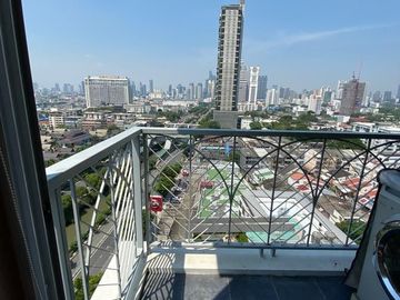 2 Bedroom Condo for sale at The Complete Narathiwat