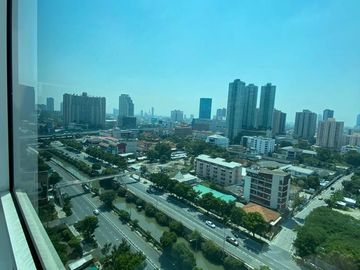 2 Bedroom Condo for sale at The Complete Narathiwat