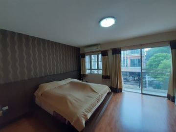 3 Bedroom Townhouse for sale at Vista Park Rama 2