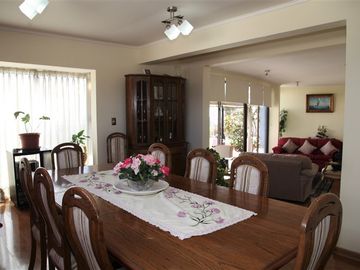 Casa en Venta en Avenida El Amanecer 1565