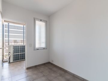 4 AMBIENTES C/DEP 137M2 PISO 20 IMPECABLE TODO LUZ
