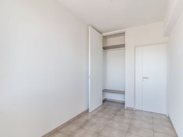 4 AMBIENTES C/DEP 137M2 PISO 20 IMPECABLE TODO LUZ