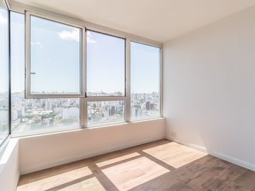 4 AMBIENTES C/DEP 137M2 PISO 20 IMPECABLE TODO LUZ