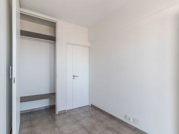 4 AMBIENTES C/DEP 137M2 PISO 20 IMPECABLE TODO LUZ
