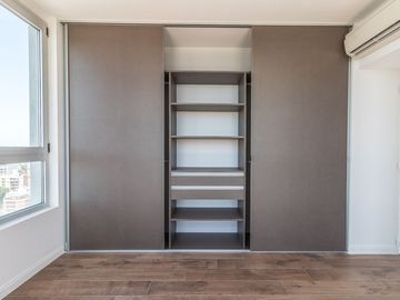 4 AMBIENTES C/DEP 137M2 PISO 20 IMPECABLE TODO LUZ
