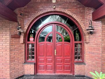 VENTA CASA 3 DORMITORIOS CON QUINCHO ALTO ALBERDI