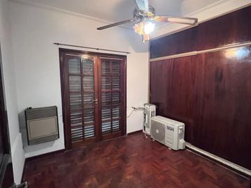 VENTA CASA 3 DORMITORIOS CON QUINCHO ALTO ALBERDI