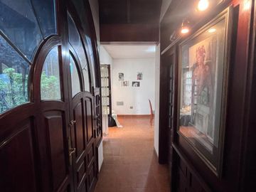 VENTA CASA 3 DORMITORIOS CON QUINCHO ALTO ALBERDI