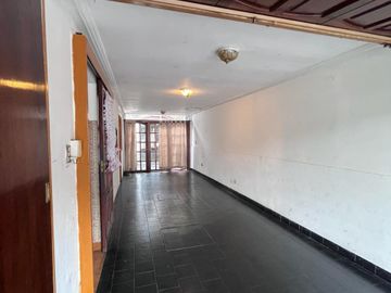 VENTA CASA 3 DORMITORIOS CON QUINCHO ALTO ALBERDI