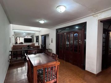 VENTA CASA 3 DORMITORIOS CON QUINCHO ALTO ALBERDI