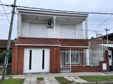 CHALET 4 AMB.C/QUINCHO, R.DE ESCALADA APTO CREDITO