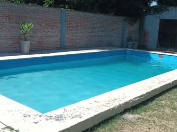 CASA QUINTA EN VENTA CON QUINCHO Y PILETA
