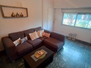 CASA QUINTA EN VENTA CON QUINCHO Y PILETA