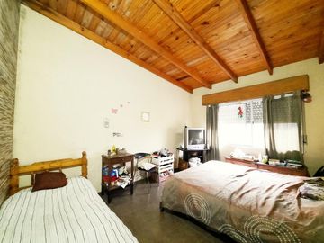 VENTA CASA 7 AMB 400 M2 VALENTIN ALSINA LANÚS
