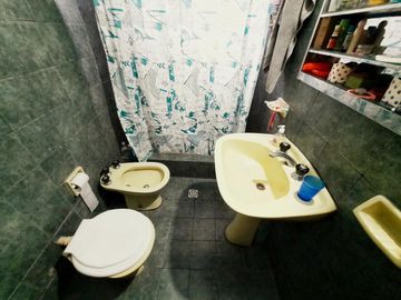 VENTA CASA 7 AMB 400 M2 VALENTIN ALSINA LANÚS