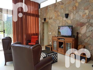 VENTA DE CASA DE 4 DORMITORIOS EN CAMPOS DE ROCA