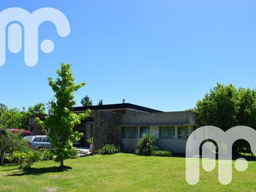 VENTA DE CASA DE 4 DORMITORIOS EN CAMPOS DE ROCA
