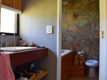 VENTA DE CASA DE 4 DORMITORIOS EN CAMPOS DE ROCA