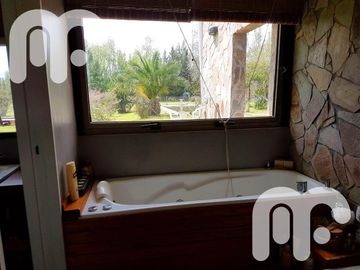 VENTA DE CASA DE 4 DORMITORIOS EN CAMPOS DE ROCA