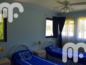 VENTA DE CASA DE 4 DORMITORIOS EN CAMPOS DE ROCA