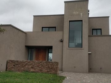 Navarrete Propiedades - Casa en El Canton