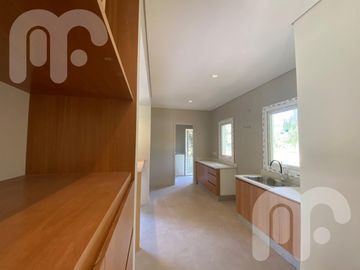 CASA VENTA 4 DORMITORIOS EN MIRALAGOS