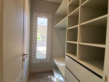 CASA VENTA 4 DORMITORIOS EN MIRALAGOS