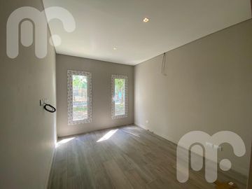 CASA VENTA 4 DORMITORIOS EN MIRALAGOS